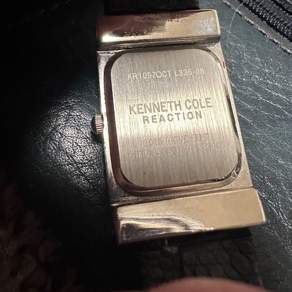 Ladies wrist watch - Picture 2 of 3